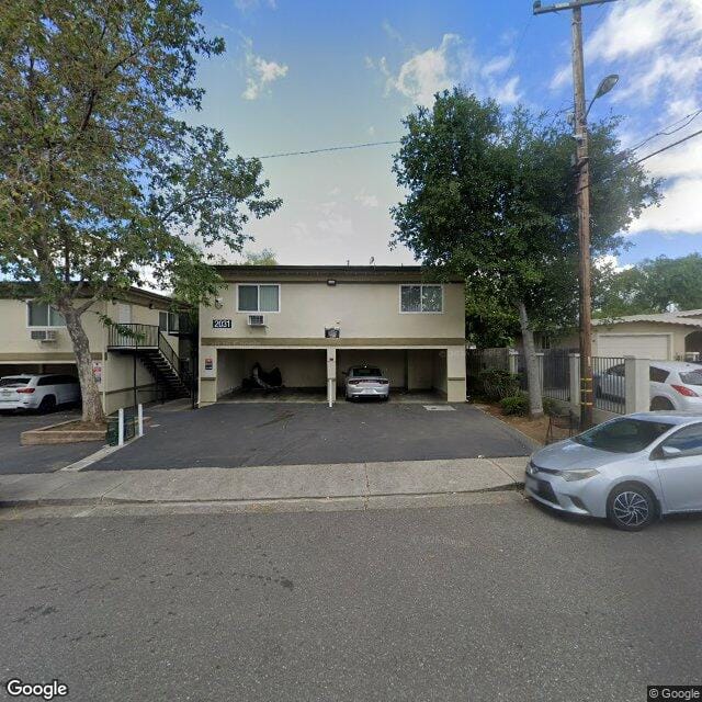 Photo of Gateway Village Apartments at 2000 Pennsylvania Ave Fairfield, CA 94533