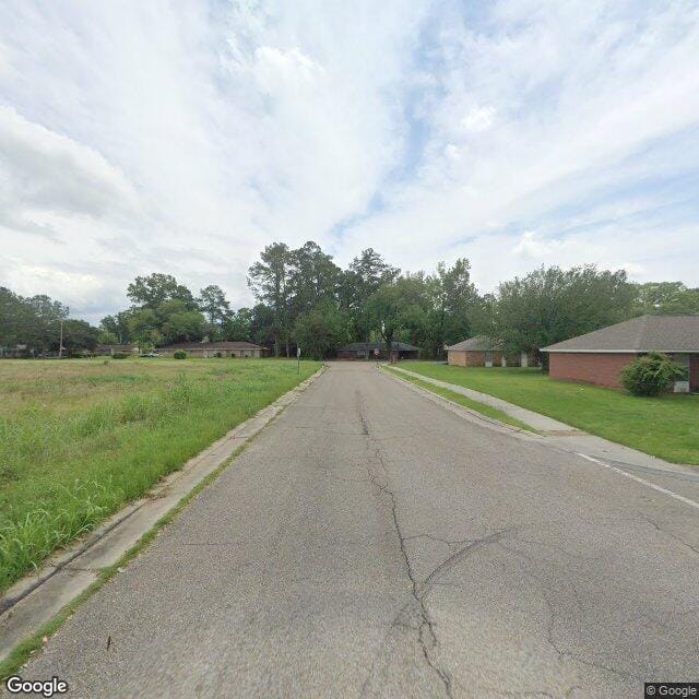 Photo of Oak Hill Estates at 1807 Pearl River Dr Laurel, MS 39440