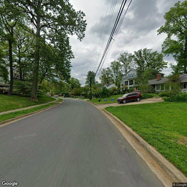 Photo of WEXFORD MANOR I. Affordable housing located at 2802 HOLLYWOOD ROAD FALLS CHURCH, VA 22043