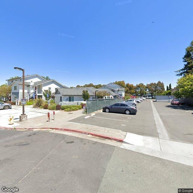 Photo of WASHINGTON CREEK APTS at 909 MARTIN CIR PETALUMA, CA 94952