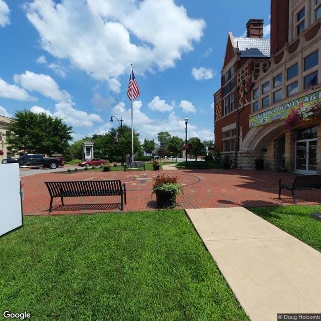 Photo of COLONIAL WOODS APARTMENTS at MARVIN DOWNS ROAD BARDSTOWN, KY 40004