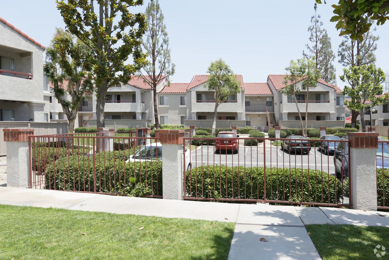 Photo of NOVA POINTE APTS PHASE I at 800 E WASHINGTON ST COLTON, CA 92324