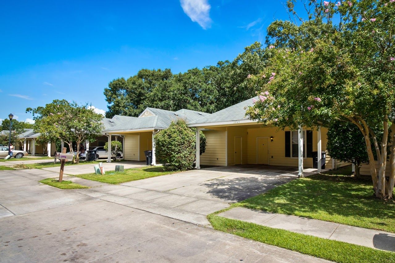 Photo of RNDC BATON ROUGE at 655 SCENIC HWY BATON ROUGE, LA 70802