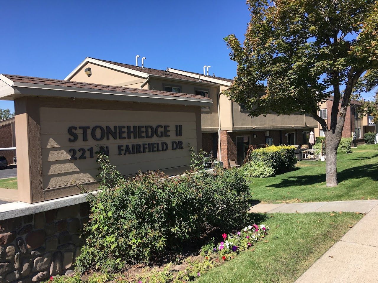 Photo of STONEHEDGE I APTS. DBA SNOW CREEK I at 215 NORTH FAIRFIELD ROAD LAYTON, UT 84041