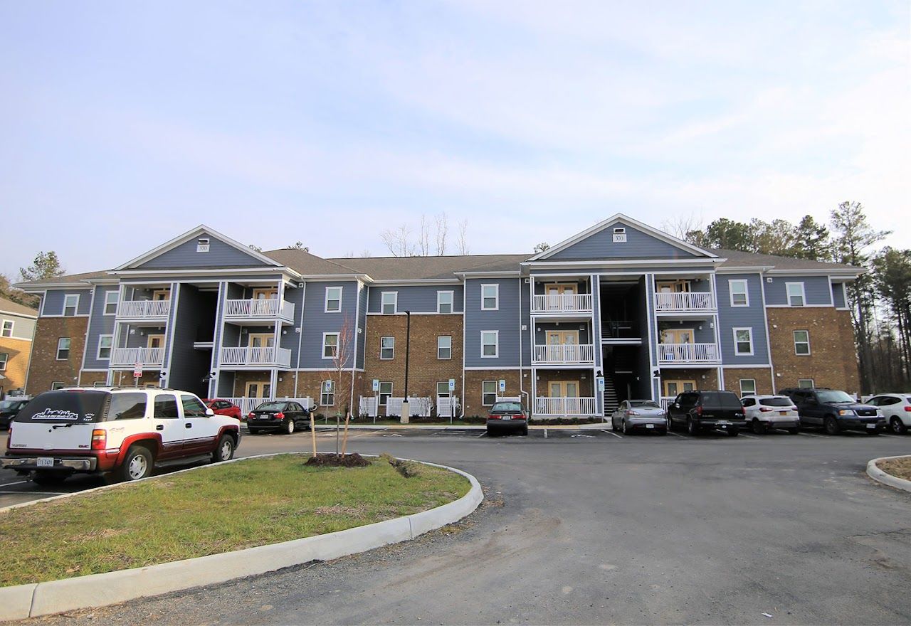 Photo of Apartments At Kingsridge at 390 Kingsridge Rd Richmond, VA 23223