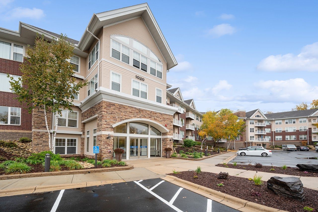 Photo of STONE CREEK AT MEDICINE LAKE. Affordable housing located at 1020 MEDICINE LAKE RD W PLYMOUTH, MN 55447