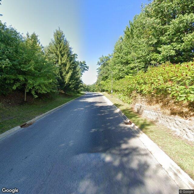 Photo of BAY HILL II at 600 BAY HILL DR TRAVERSE CITY, MI 49684
