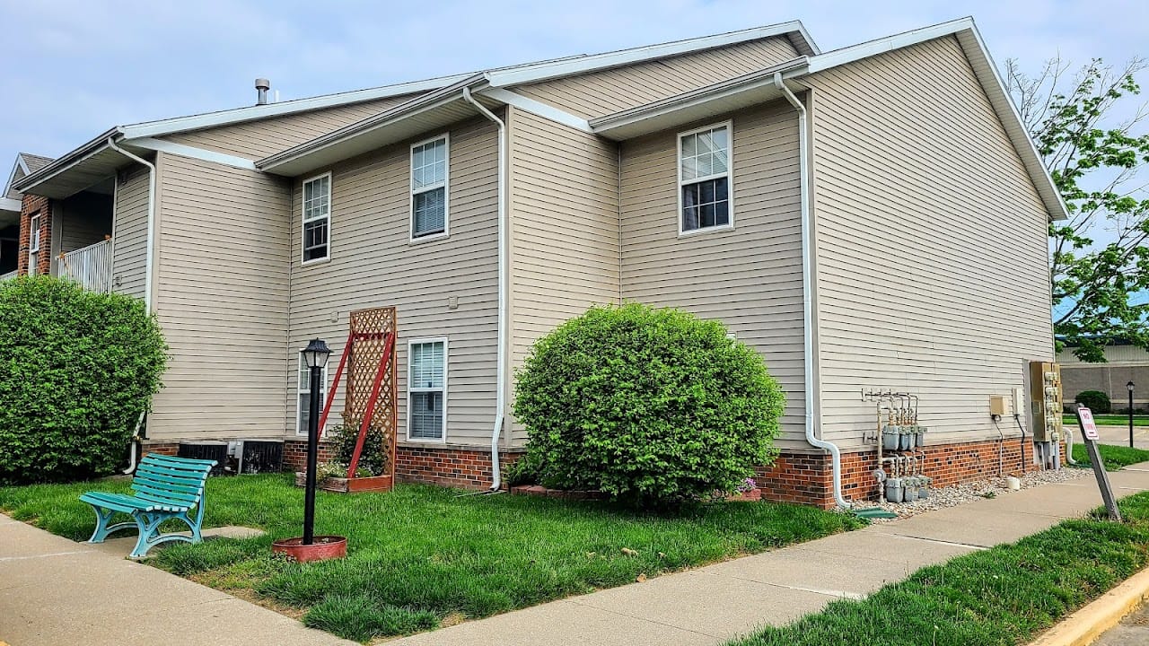 Photo of VILLAGE APTS OF EFFINGHAM I at 103 E HENDELMEYER AVE EFFINGHAM, IL 62401