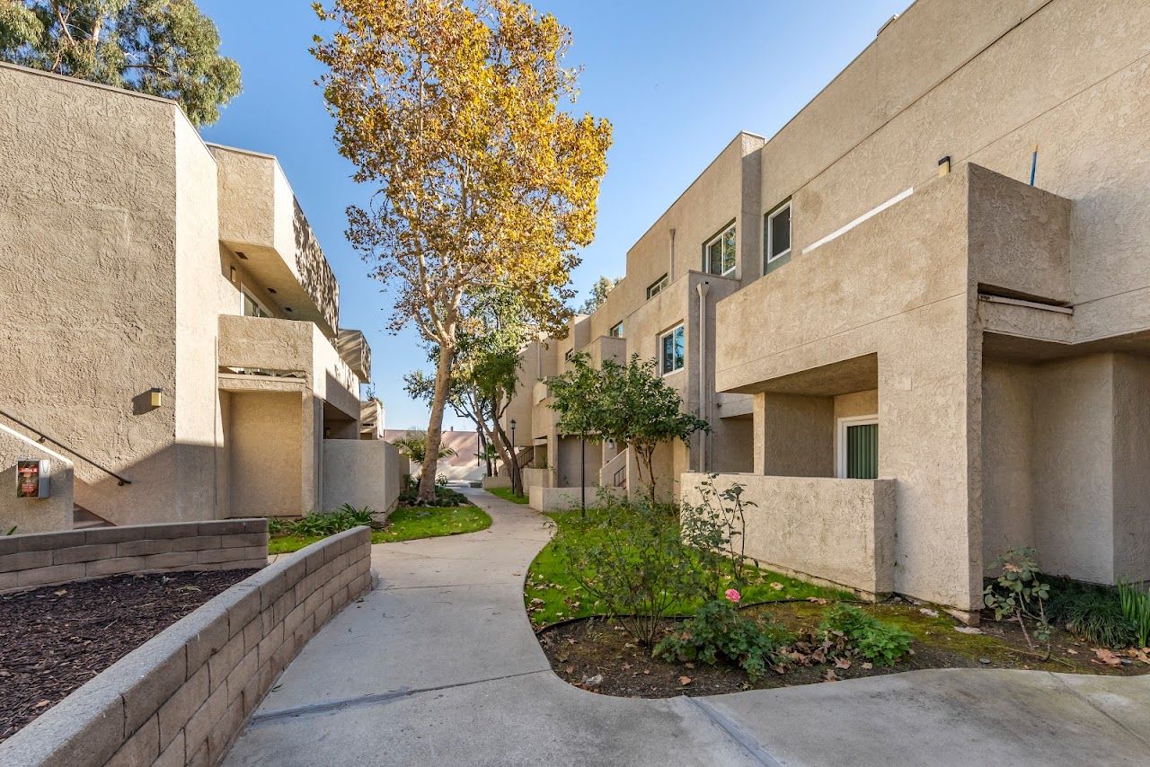 Photo of HAMLIN ESTATES. Affordable housing located at 11735 HAMLIN ST NORTH HOLLYWOOD, CA 91606