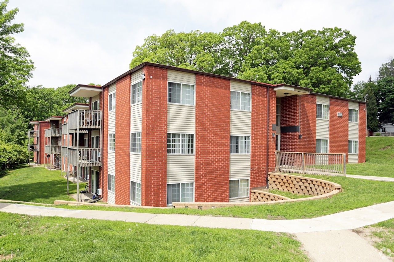 Photo of CEDARWOOD HILLS. Affordable housing located at 2010 GLASS RD NE CEDAR RAPIDS, IA 52402