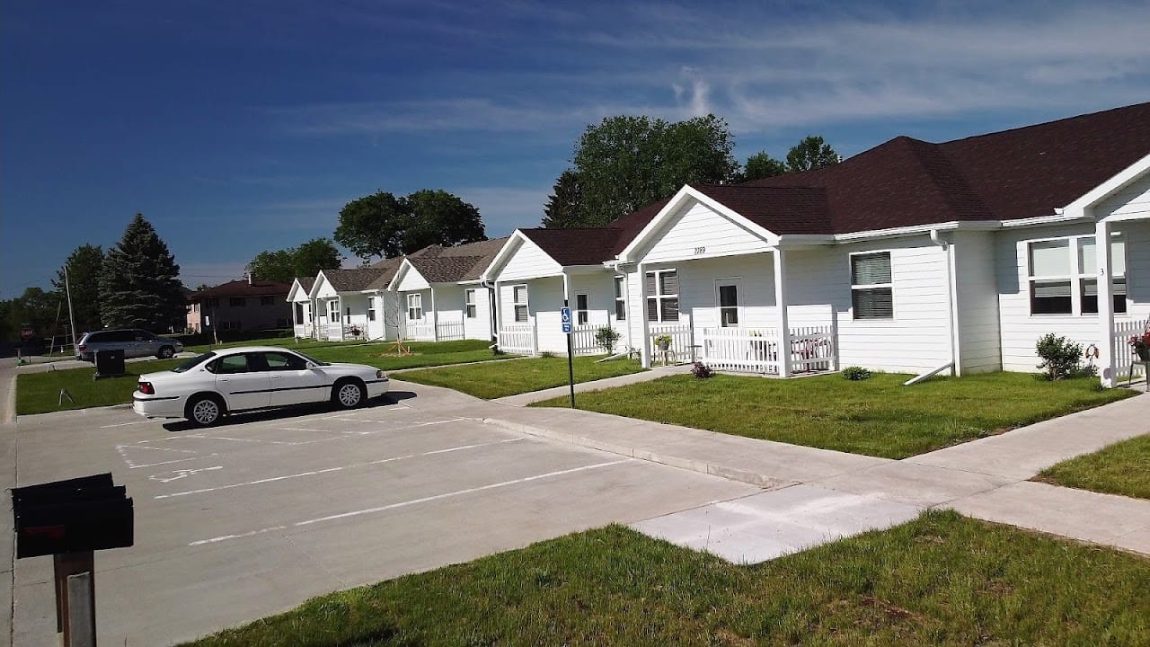 Photo of OAK PARK SENIOR LIVING at 913 CLUB HOUSE DR MUSCATINE, IA 52761