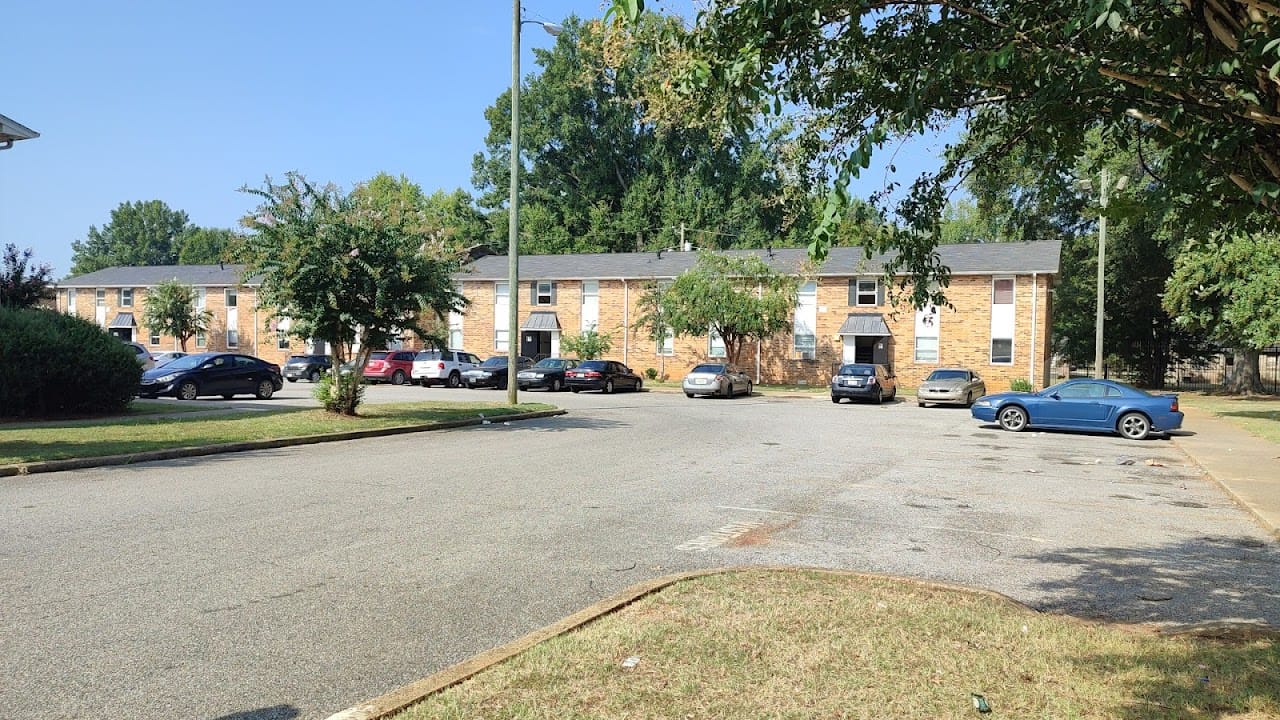 Photo of Creekwood Village at 1750 40th Ave Tuscaloosa, AL 35401