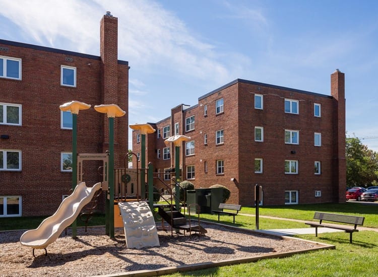 Photo of LACY COURT. Affordable housing located at 4-8 WEST NELSON AVENUE ALEXANDRIA, VA 22301