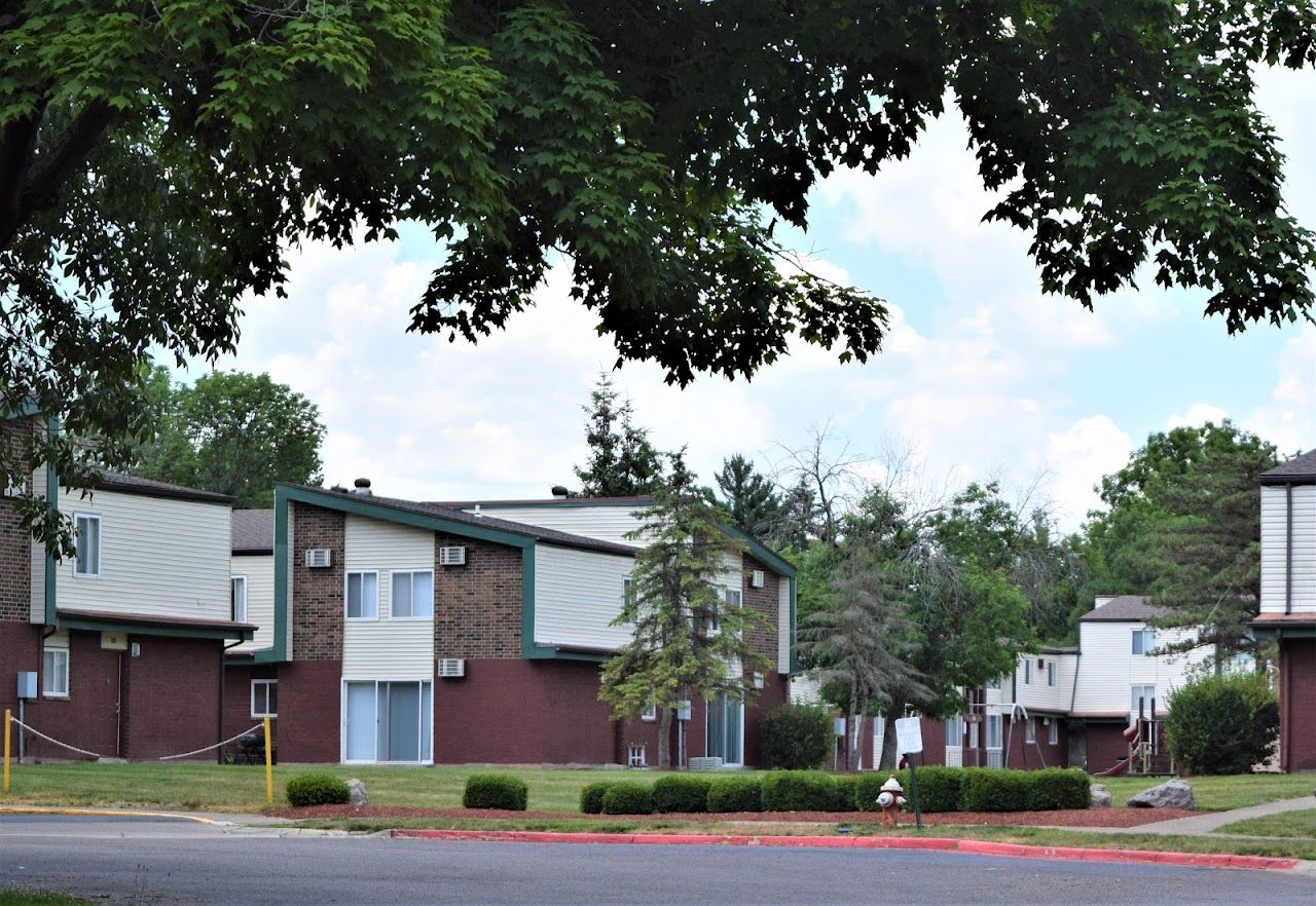 Photo of PINEWOOD GARDENS APTS at 50 PINEWOOD CIR TROTWOOD, OH 45426