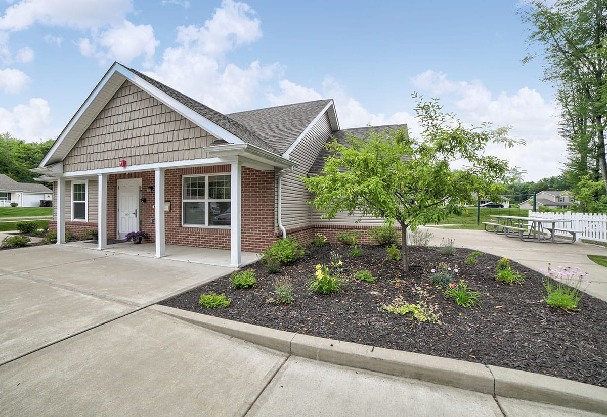 Photo of QUAKER MEADOW. Affordable housing located at 378 QUAKER CIR HERMITAGE, PA 16148