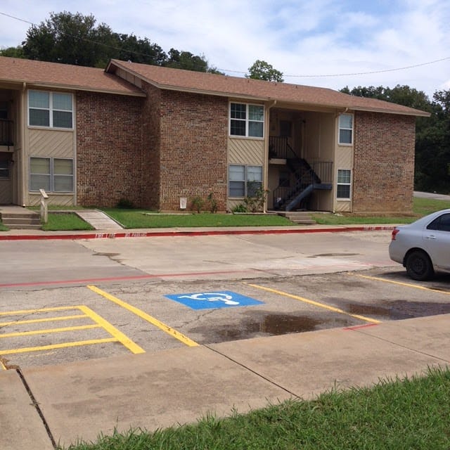 Photo of KCS - Southridge Apartments of MW at 103 SE 19th St Mineral Wells, TX 76067