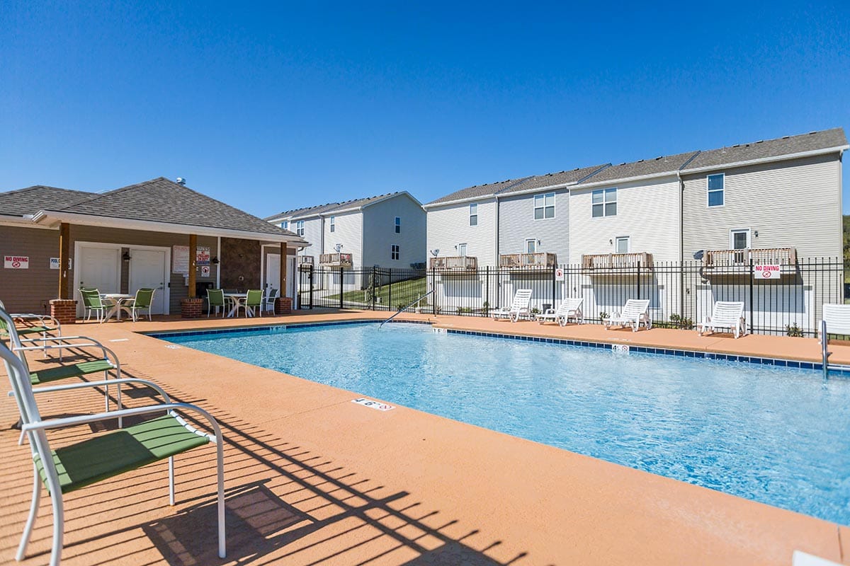 Photo of Oak Park Townhomes. Affordable housing located at 3801 Prospect Ave Kansas City, MO 64128