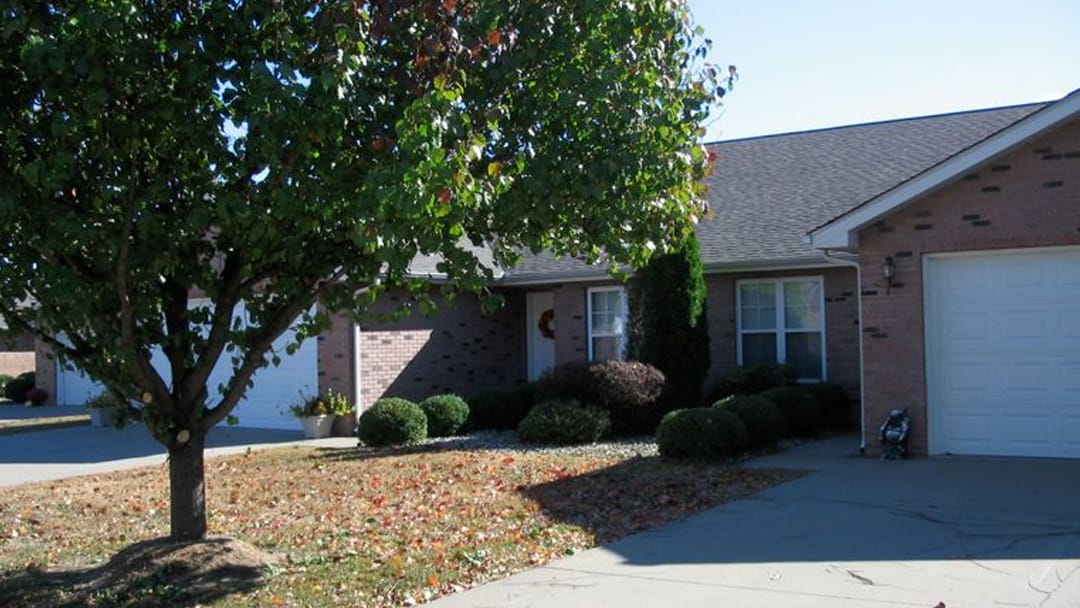 Photo of Del Mar Apartments - 1st Street at 507 1st St Carterville, IL 62918