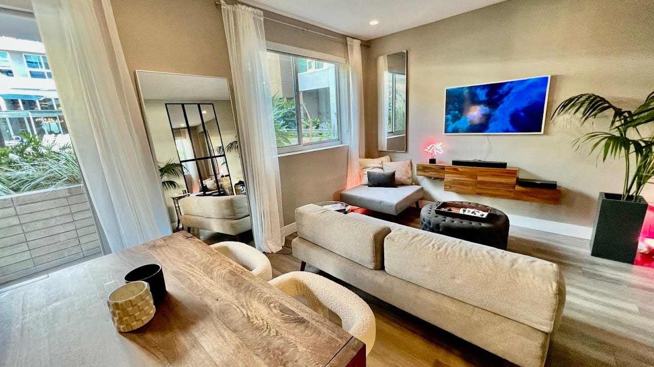 Photo of 7424 Santa Monica Blvd. Affordable housing located at 7424 Santa Monica Blvd West Hollywood, CA 90046
