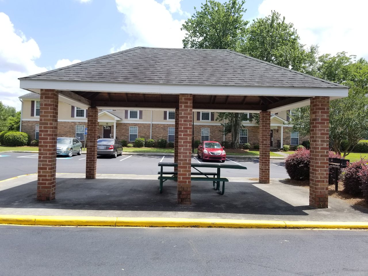 Photo of COLONY WEST APARTMENTS. Affordable housing located at 5284 BLOOMFIELD RD MACON, GA 31206