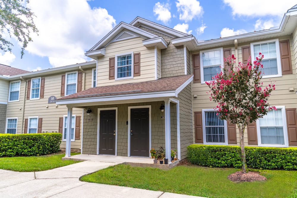 Photo of COVE AT LADY LAKE. Affordable housing located at 735 S US HWY 441 LADY LAKE, FL 32159