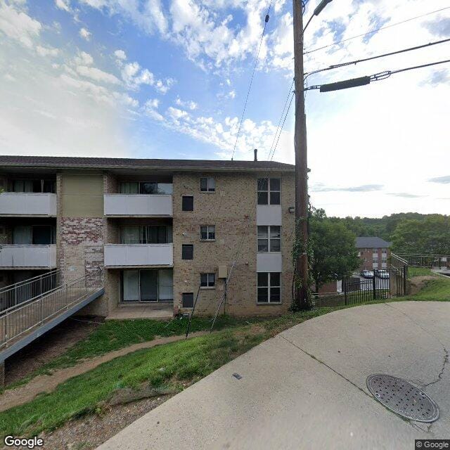 Photo of GREENSPRING OVERLOOK APTS. [FKA] ROYAL OAKS APTS.. Affordable housing located at 2406 LOYOLA NORTHWAY BALTIMORE, MD 21215