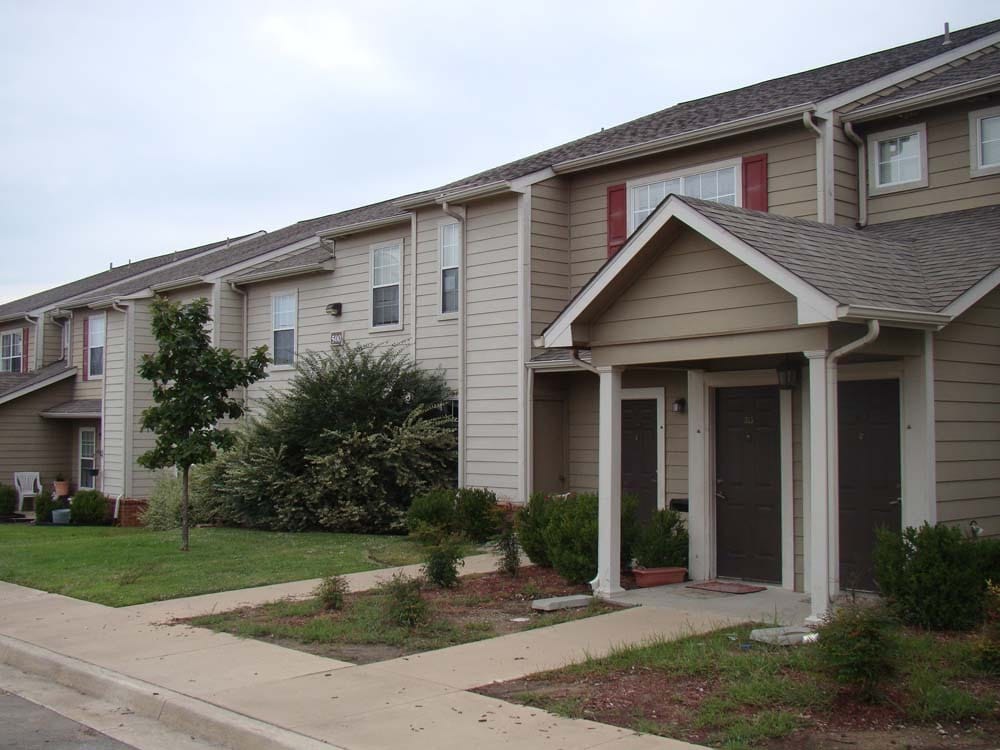 Photo of Glenshire Court Apartments. Affordable housing located at 13900 S Peoria Ave Glenpool, OK 74033