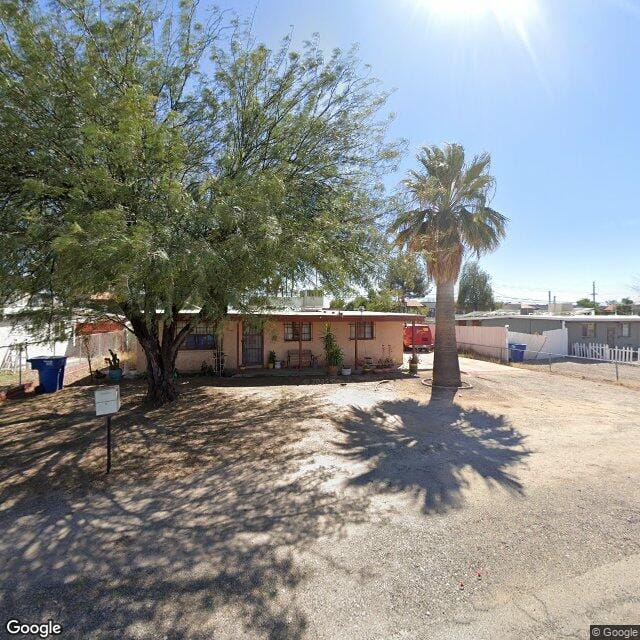 Photo of Somerset Place Apartments. Affordable housing located at 4301 E 29th St Tucson, AZ 85711
