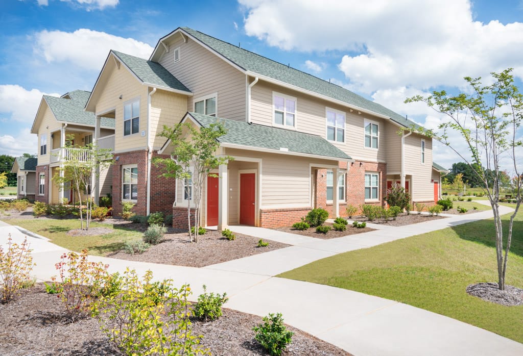 Photo of CAMBRIDGE OAKS APARTMENTS. Affordable housing located at 107 CAMBRIDGE OAKS CIRCLE KINGS MOUNTAIN, NC 28086