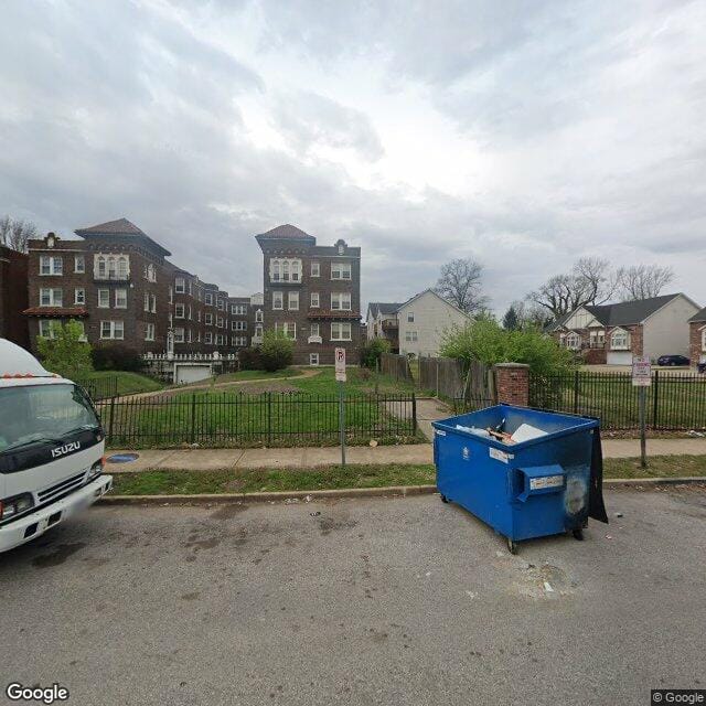 Photo of Traylor Chateau at 5832-5840 Cabanne Ave Saint Louis, MO 63112