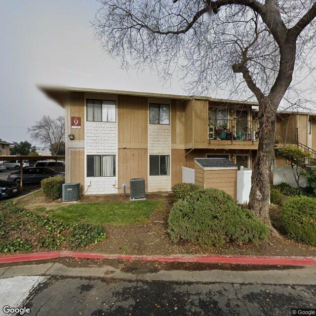 Photo of HERITAGE OAKS APTS at 186 MUIR ST WOODLAND, CA 95695