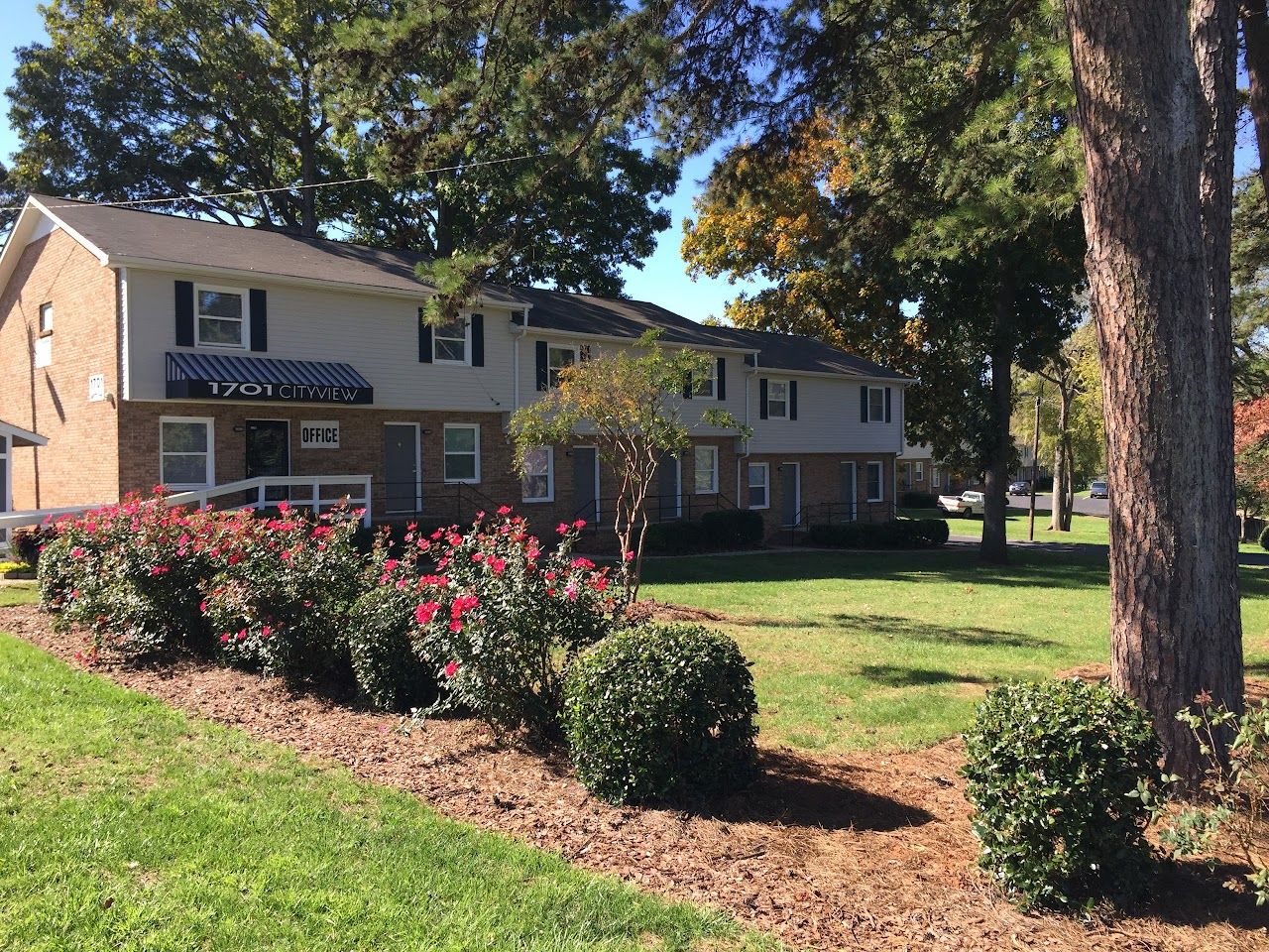 Photo of FLATS AT WEST BOULEVARD. Affordable housing located at 1901 WEST BOULEVARD CHARLOTTE, NC 28208