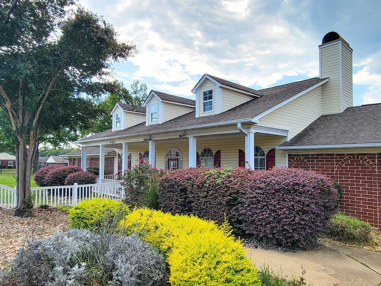 Photo of Spring Landing Apartments at 2001 Torch Hill Rd Columbus, GA 31903