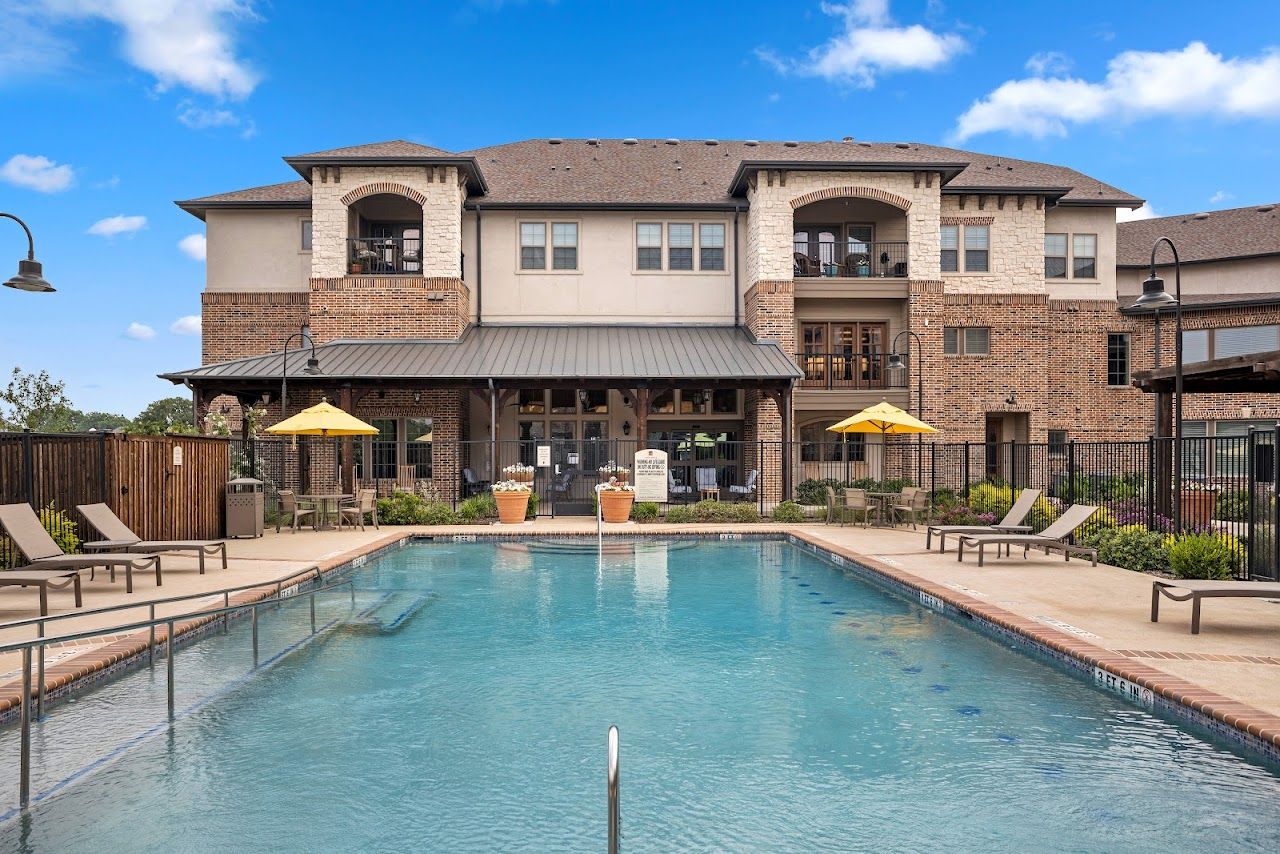 Photo of MARIPOSA APARTMENT HOMES AT WESTCHESTER at 11 EAST POLO ROAD GRAND PRAIRIE, TX 75052