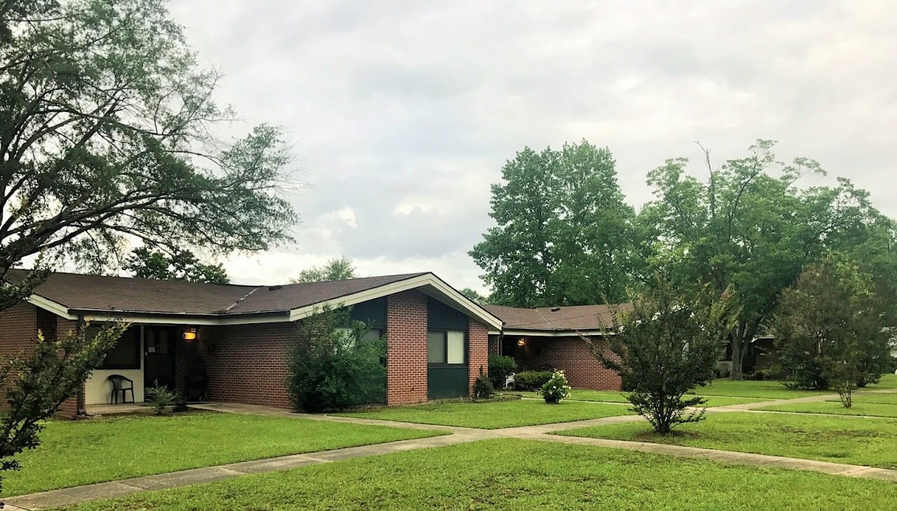 Photo of PHENIX CITY HOUSING AUTHORITY. Affordable housing located at 200 16TH Street PHENIX CITY, AL 36867