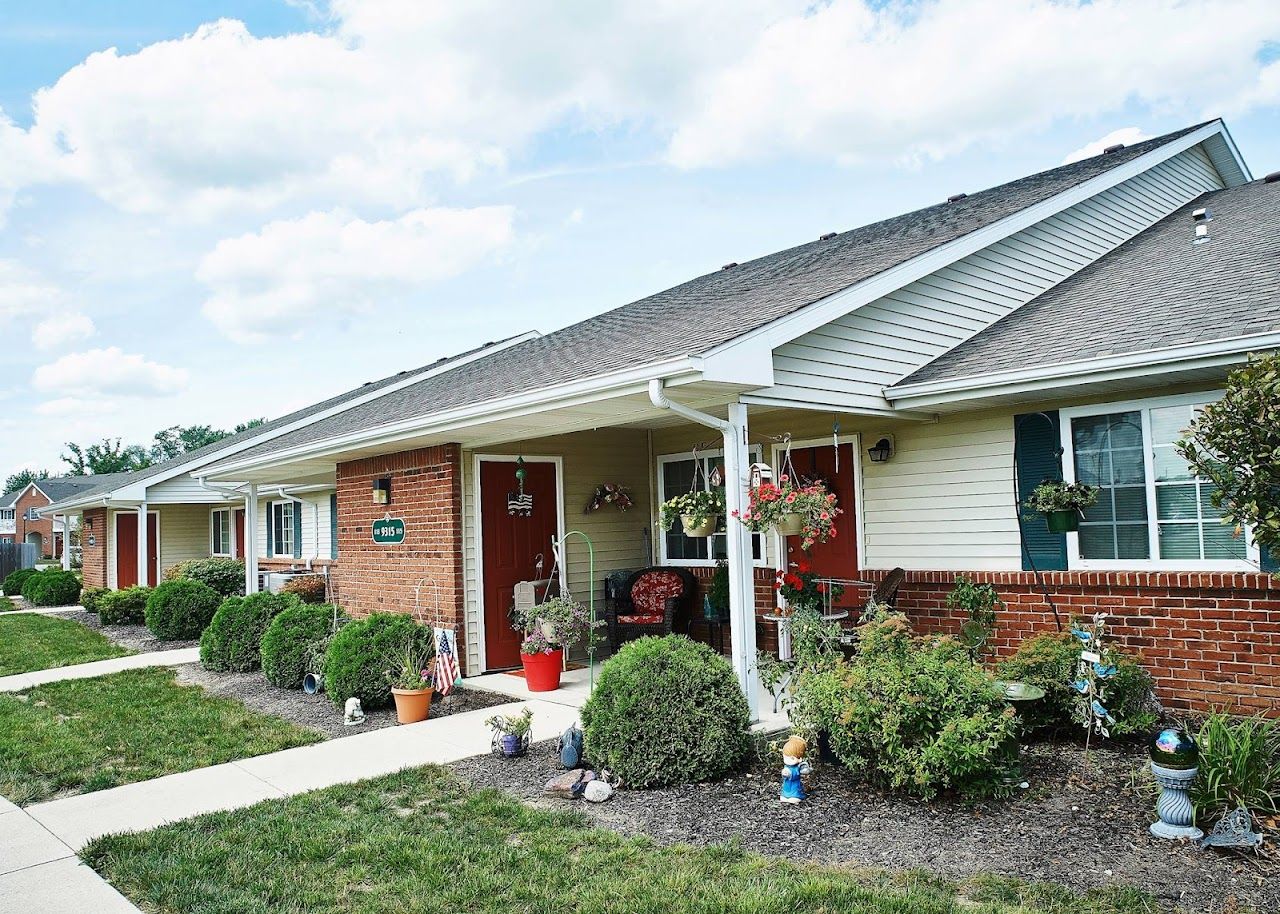 Photo of MAYSVILLE POINTE APTS at 9718 FEATHER REED DR FORT WAYNE, IN 46815