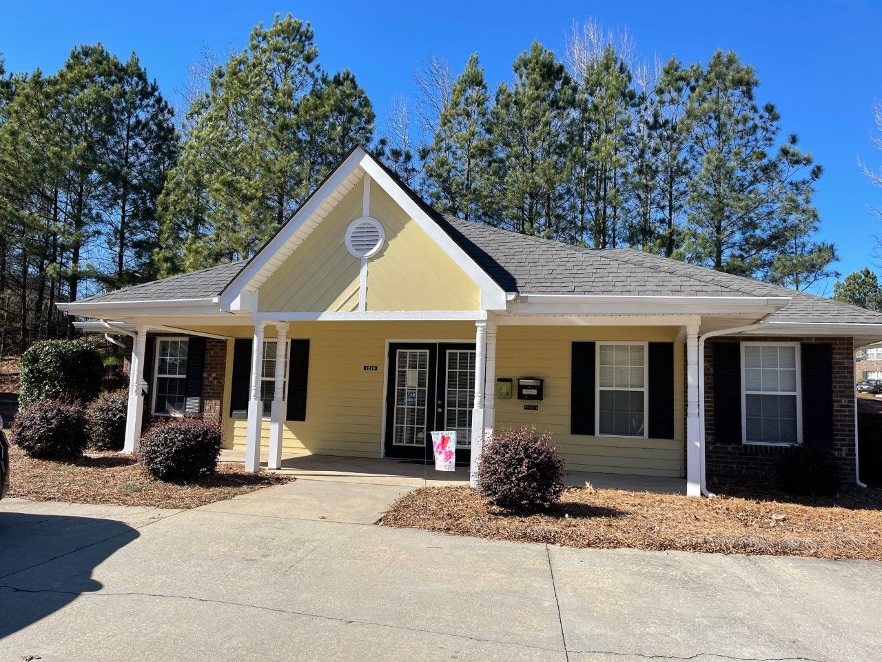 Photo of WELLINGTON SQUARE. Affordable housing located at 1246 WELLINGTON SQ DR YORK, SC 29745