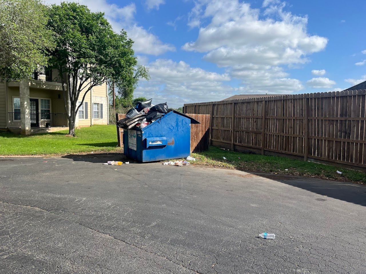 Photo of Brenham Oaks Apartments. Affordable housing located at 2475 S Chappell Hill St Brenham, TX 77833