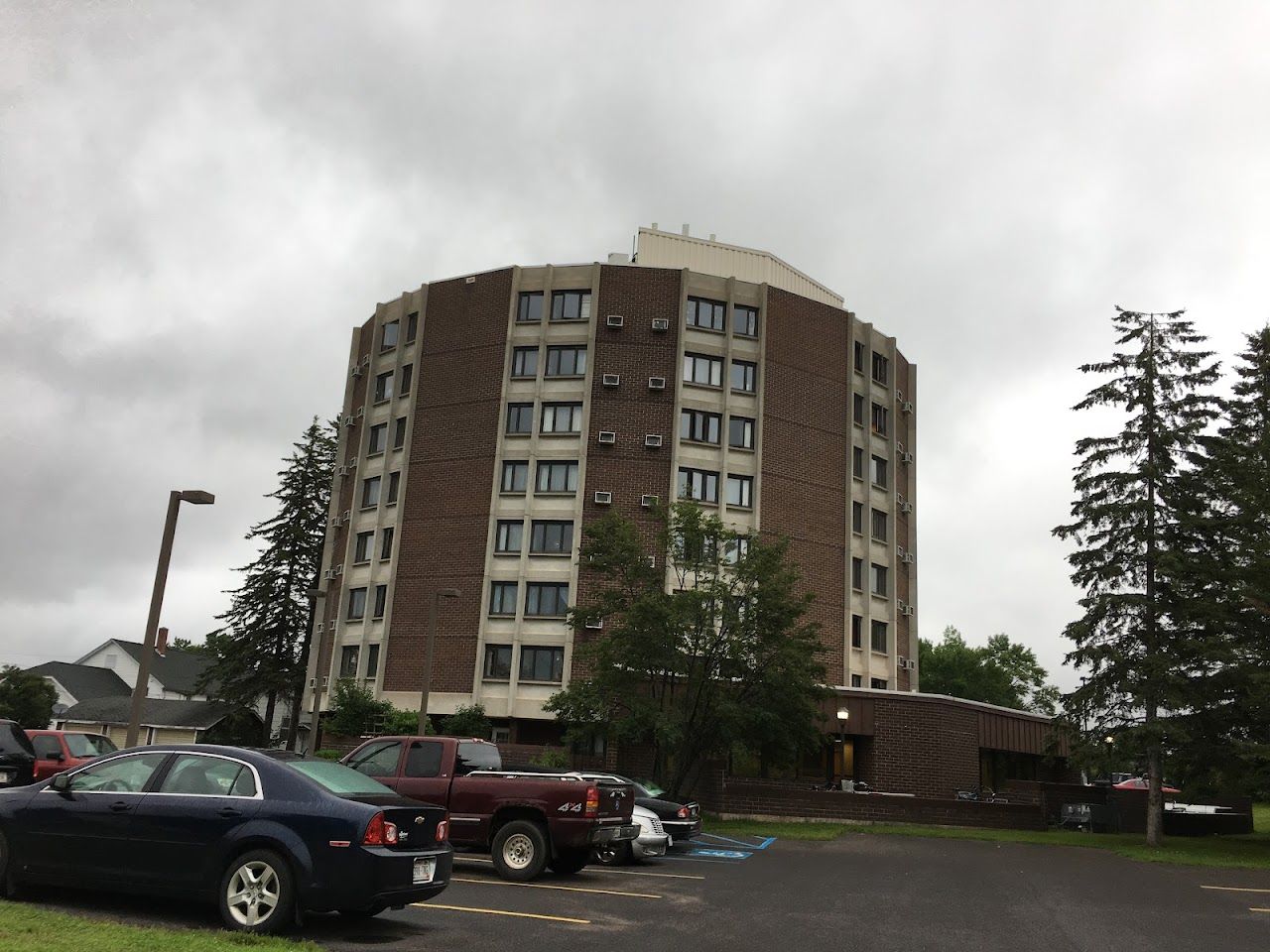 Photo of Ashland Housing Authority. Affordable housing located at 319 CHAPPLE Avenue ASHLAND, WI 54806