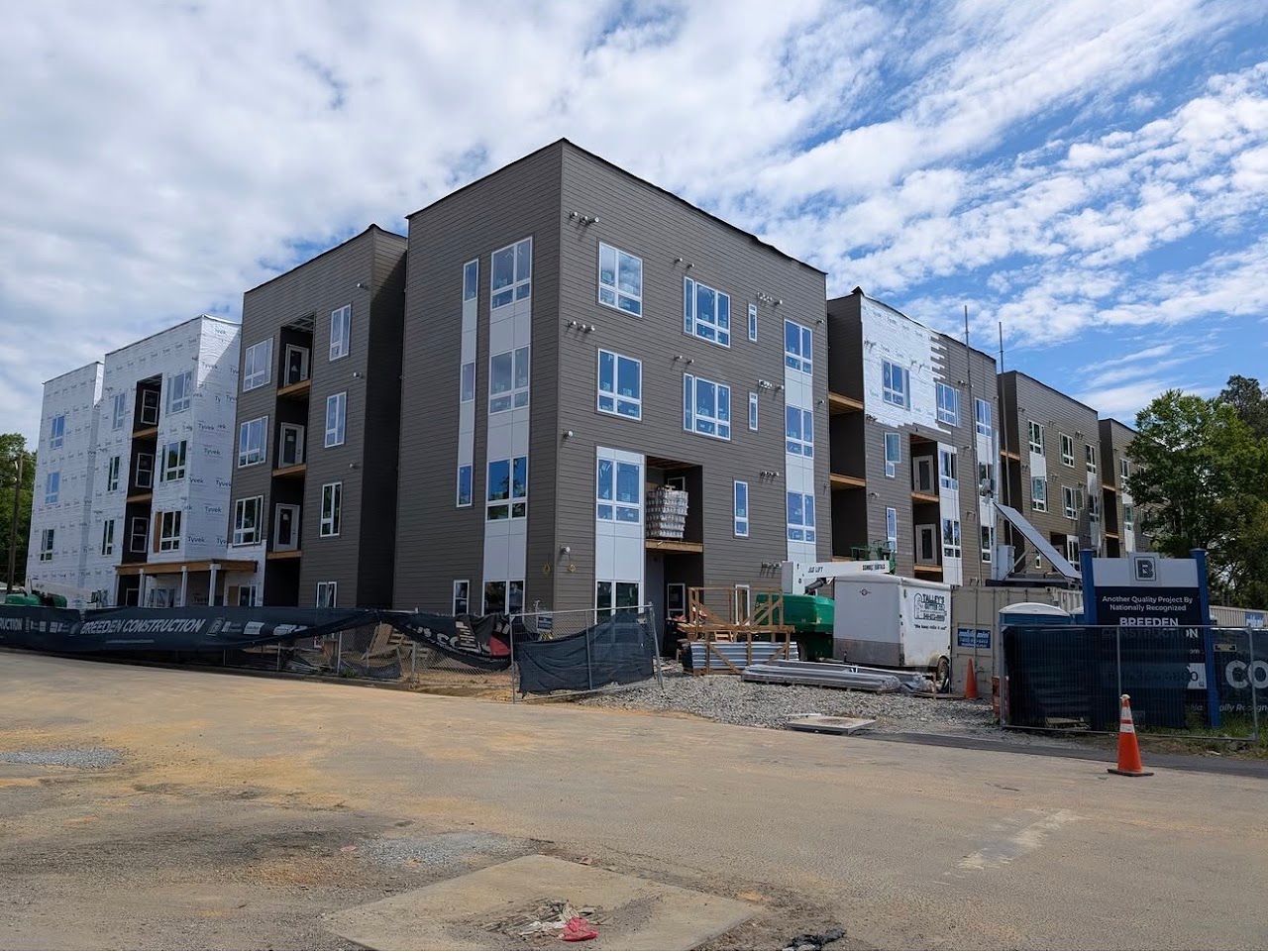 Photo of Afton Avenue Apartments. Affordable housing located at 2400-2420 Afton Ave Richmond, VA 23224