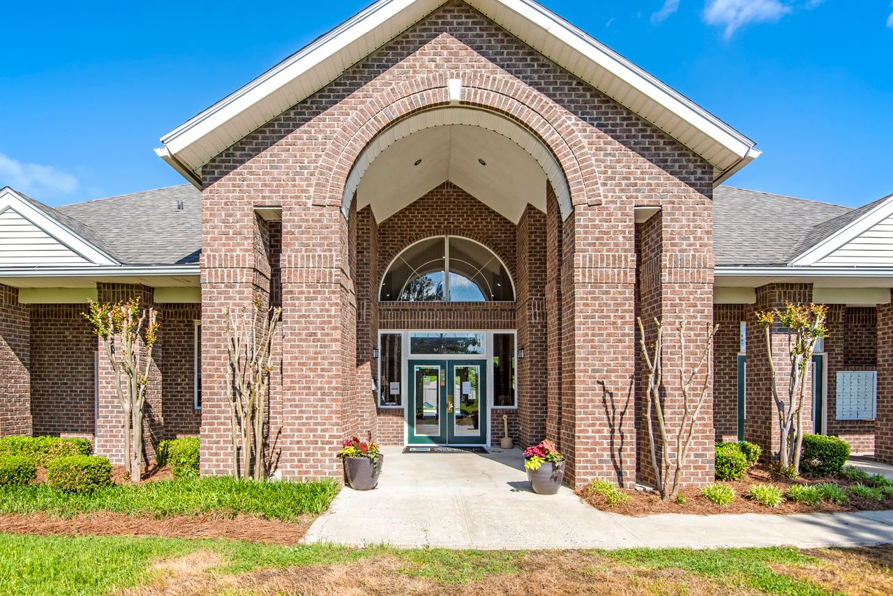 Photo of OAK CREST APTS. Affordable housing located at 1701 OAK CREST DRIVE KANNAPOLIS, NC 28083