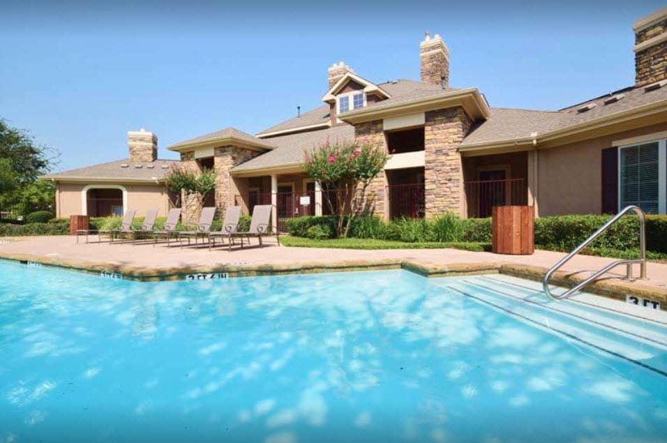 Photo of Providence at Prairie Oaks at 2700 Oak Moor Arlington, TX 76010