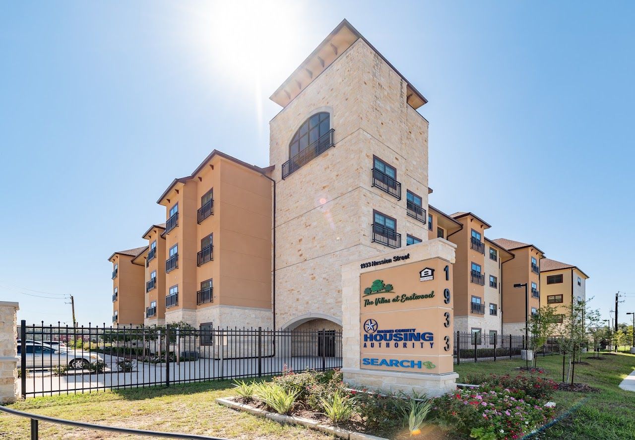 Photo of The Villas at Eastwood at 1933 Hussion St Houston, TX 77003