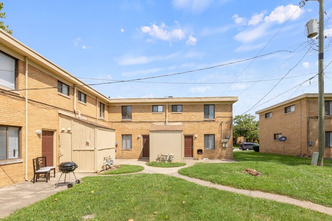 Photo of Vistas Apartments at 1366 N Arlington Ave Indianapolis, IN 46219