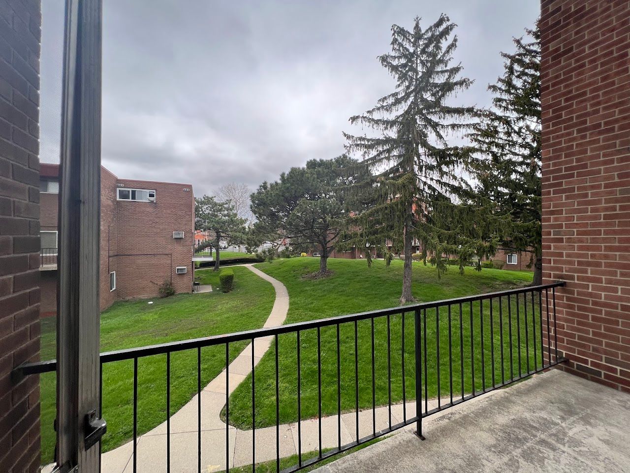 Photo of Medical Center Court Apartments at 4440-4704 Saint Antoine St Detroit, MI 48201