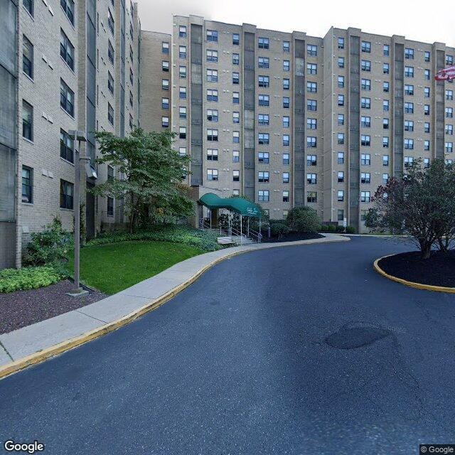 Photo of ECHELON TOWERS. Affordable housing located at 219 LAUREL ROAD VOORHEES TOWNSHIP, NJ 08043