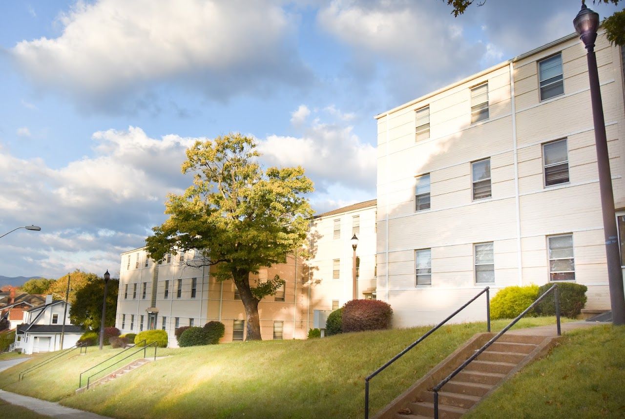 Photo of Terrace South Apartments at 1540 Bluemont Ave SW Roanoke, VA 24015