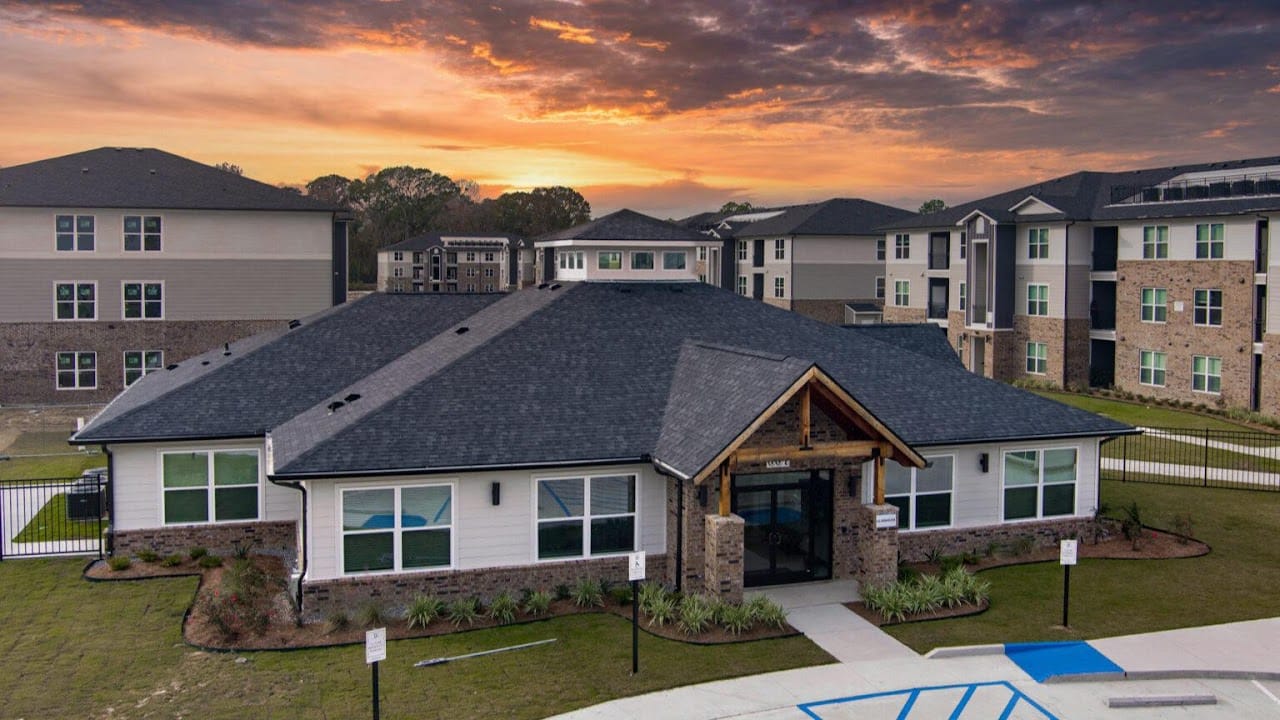 Photo of Drakes Landing at 801 N Ardenwood Dr Baton Rouge, LA 70806