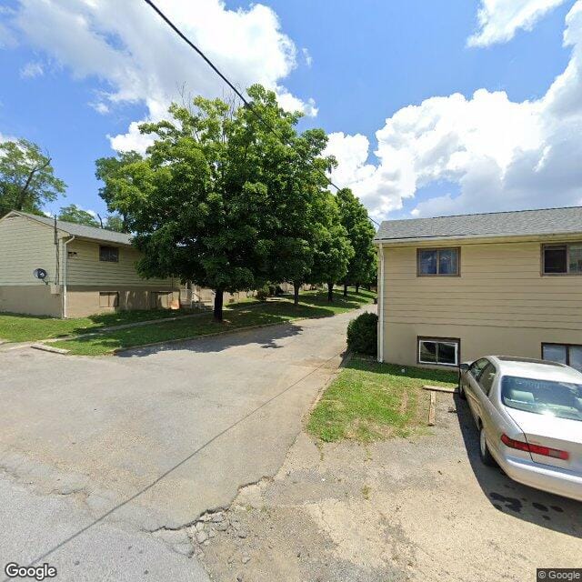 Photo of Maple Grove Apartments at 1125 Pilot St NW Roanoke, VA 24017