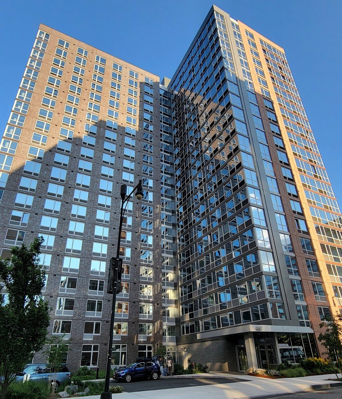 Photo of RIVERWALK 8 at 460 MAIN STREET MANHATTAN, NY 10044